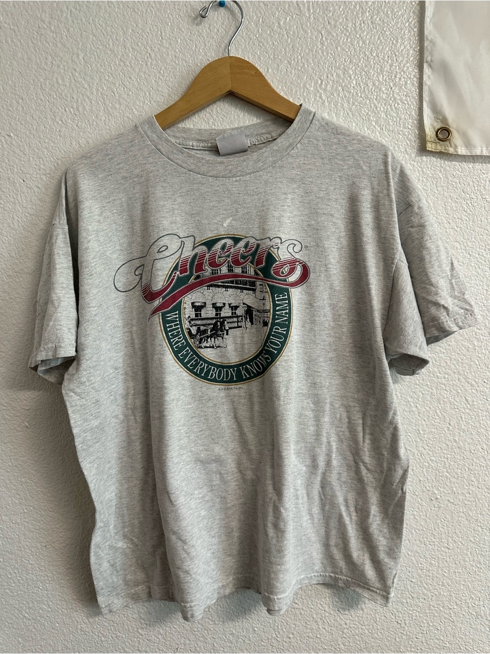 Vintage 2000 Cheers Boston Where Everybody Knows Your Name T Shirt